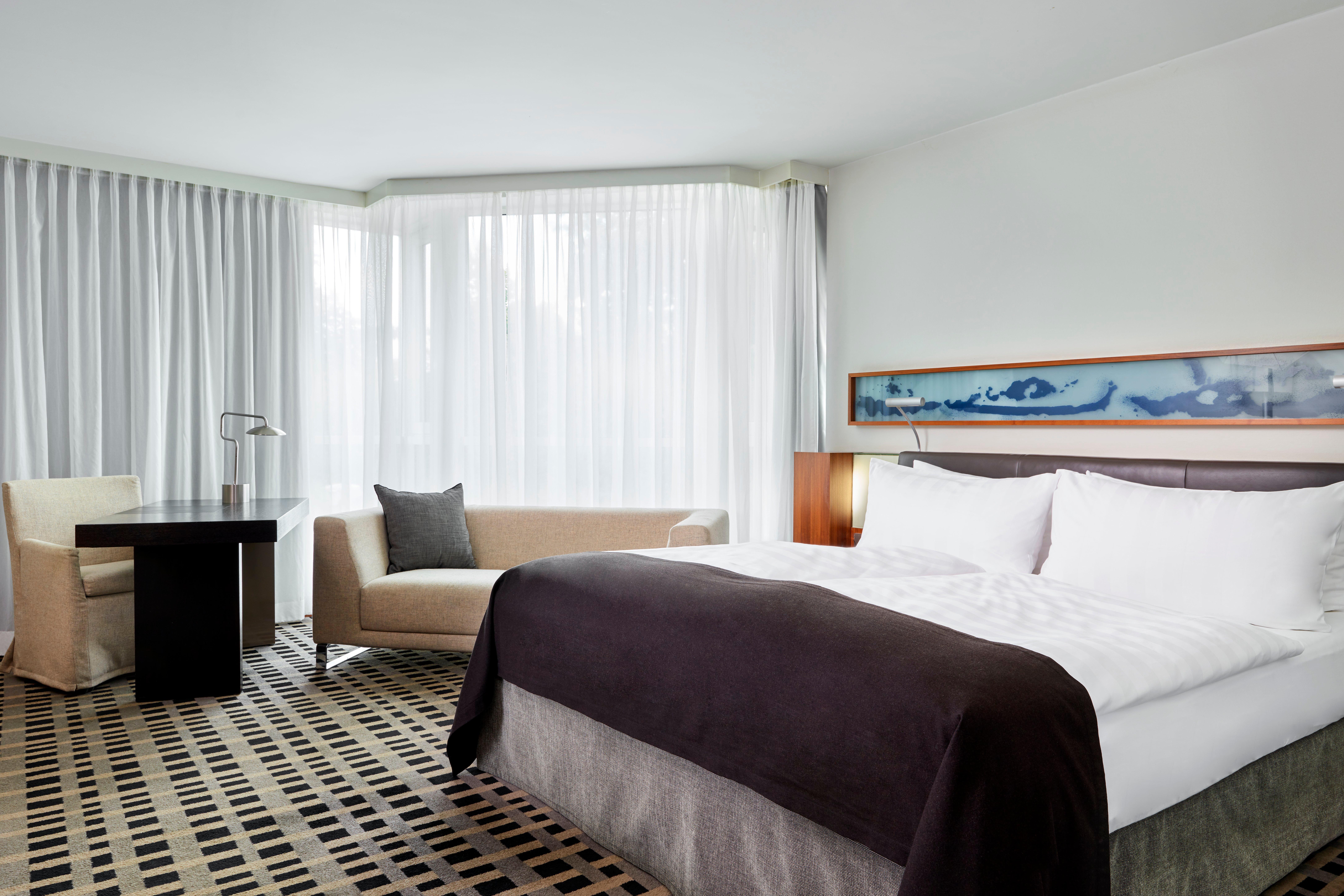 柏林洲际酒店 外观 照片 A room at the hotel